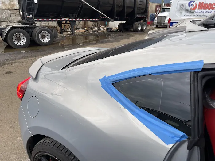WALLABEE AUTO GLASS 0