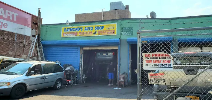 Raymond's Auto Shop 0