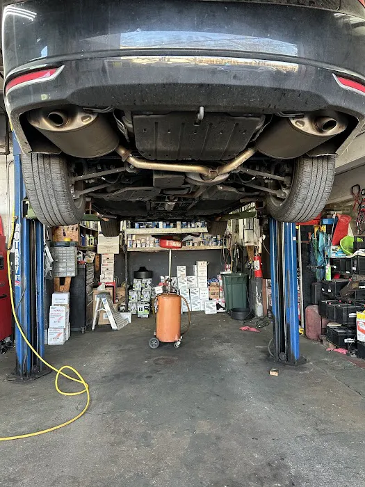 Yes Auto Repair and Body 0