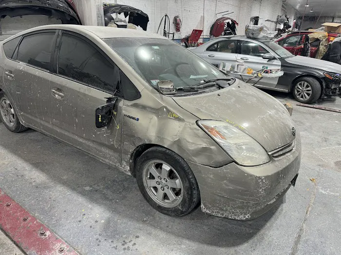 S&T Auto Body 4