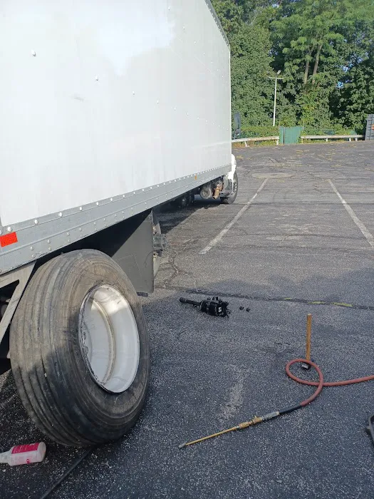 A + Mobile Truck Tire Services 2