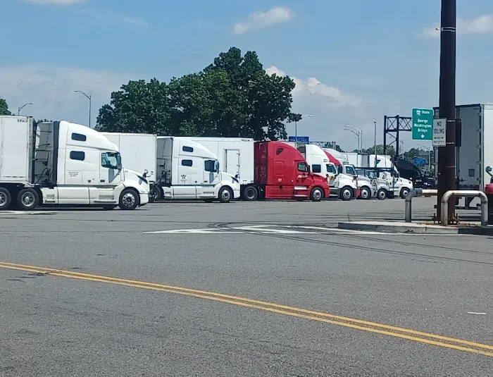A + Mobile Truck Tire Services 4