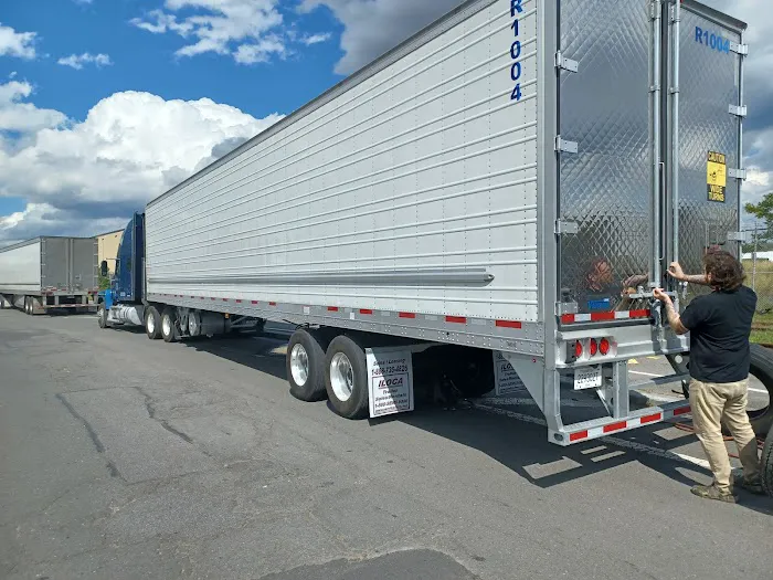 A + Mobile Truck Tire Services 8