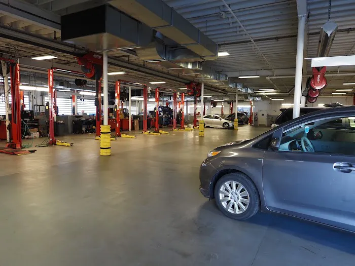 Toyota City Service & Parts Center 9