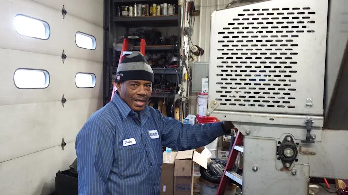 M & J Auto And Truck Clinic 4