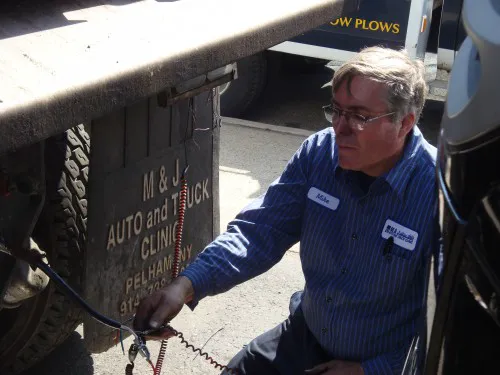 M & J Auto And Truck Clinic 1