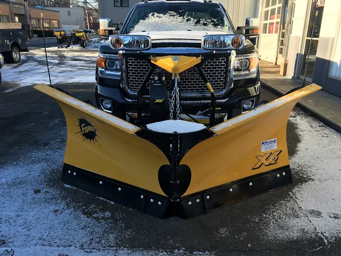 M & J Auto And Truck Clinic 3