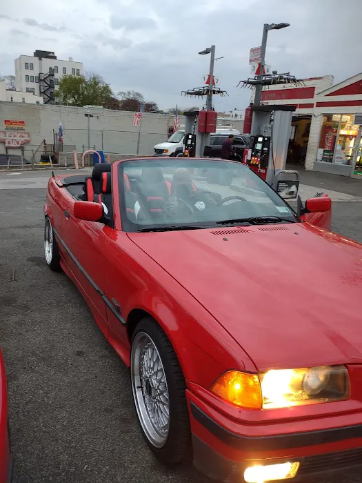 Derrick Auto Mechanic 7