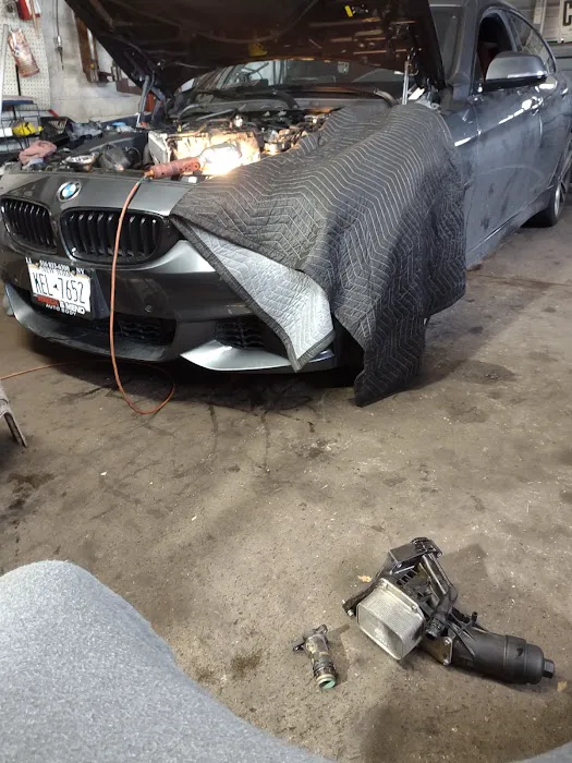 Derrick Auto Mechanic 2