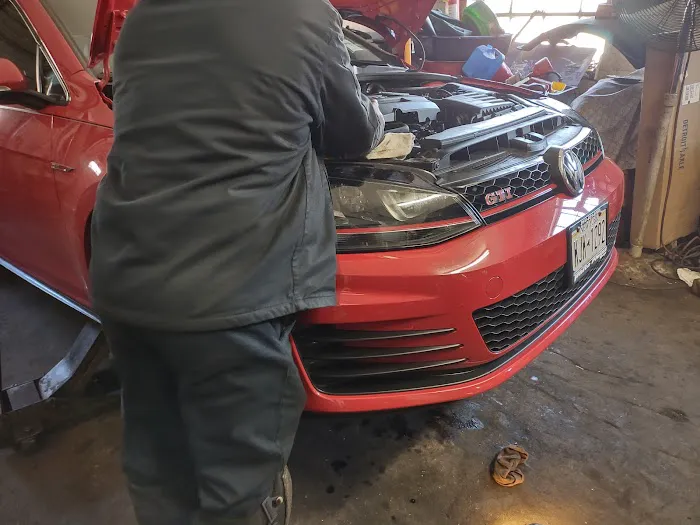 Derrick Auto Mechanic 6