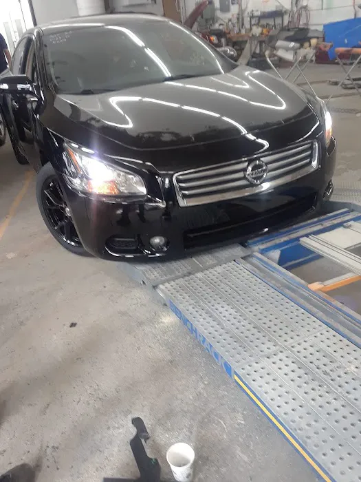 Traynor Auto Body 7