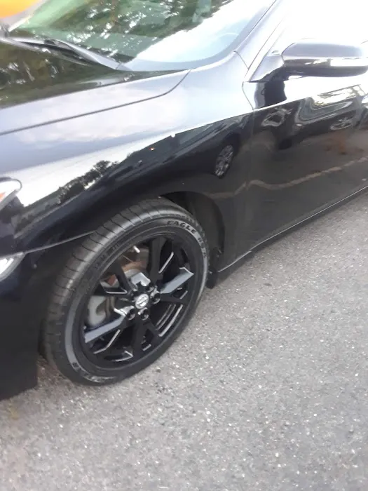 Traynor Auto Body 5
