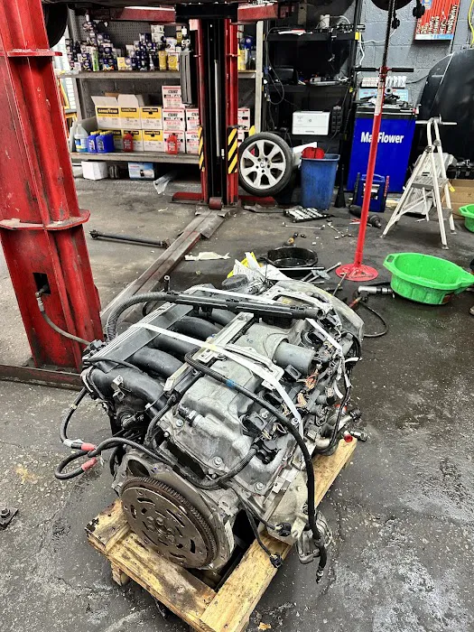 S & G Auto Repair Specialists 4