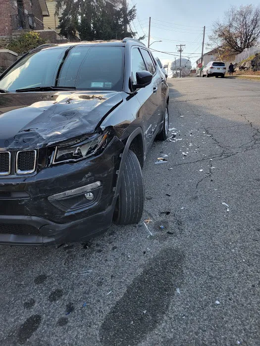 Gus & Nicks Auto Body 0