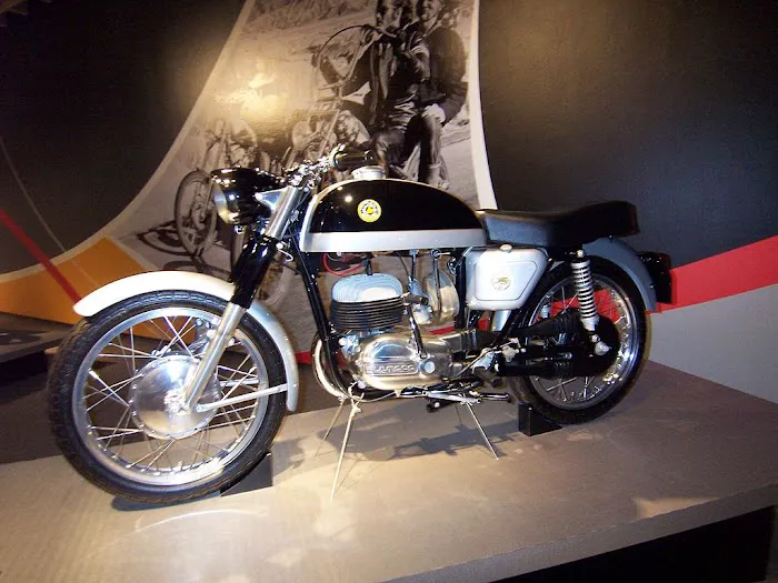 Bultaco East 9