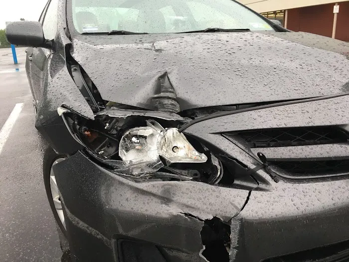 Roslund Auto Body Repair 2