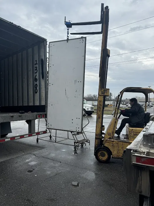 Jimmy Green's Trailer & Truck 5