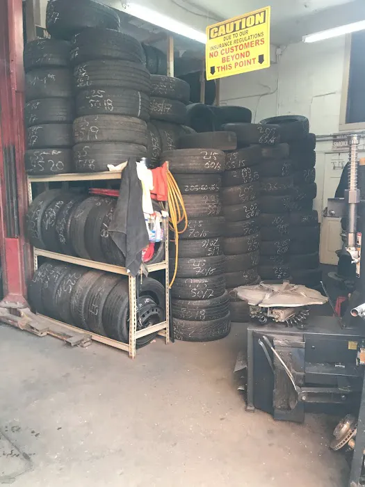Twin’s Tires 1