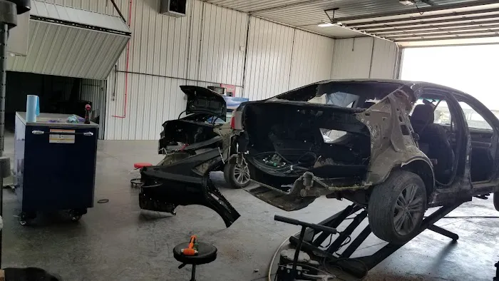 DM Autobody LLC 9