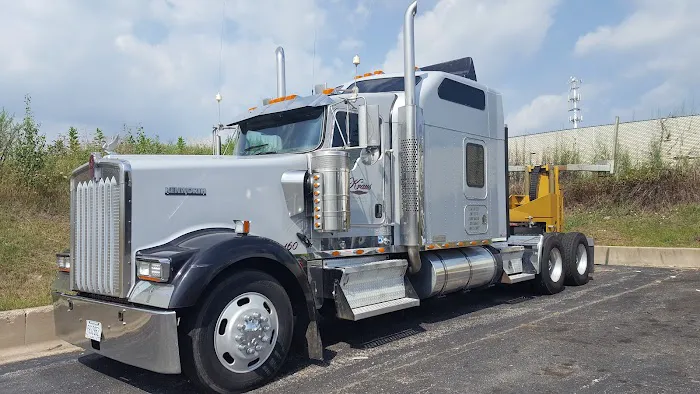 Kraus&Sons Truck Repair and Heavy Towing 7