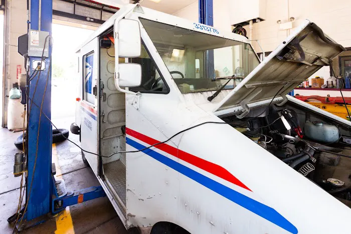 I & J Automotive 6