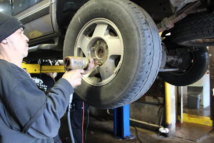 Baeza Auto Repair Aurora 6