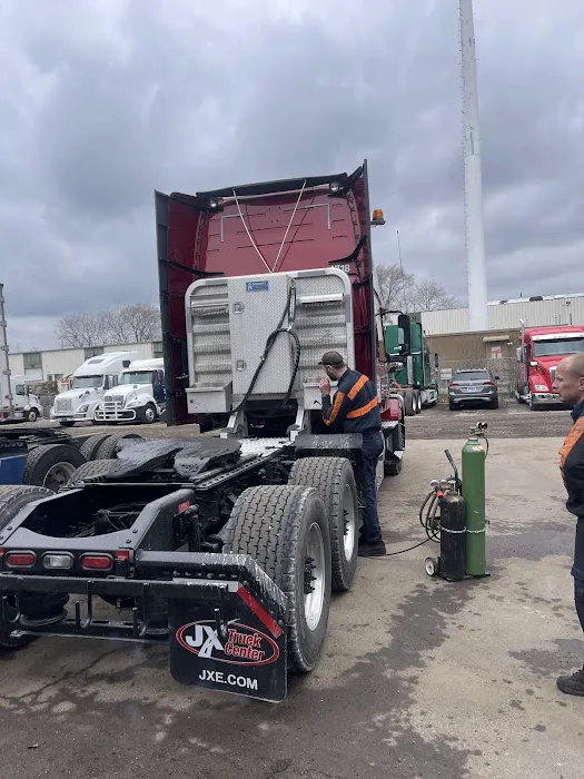 K&Y Truck Repair LLC 4
