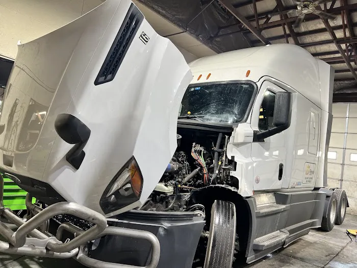 K&Y Truck Repair LLC 5