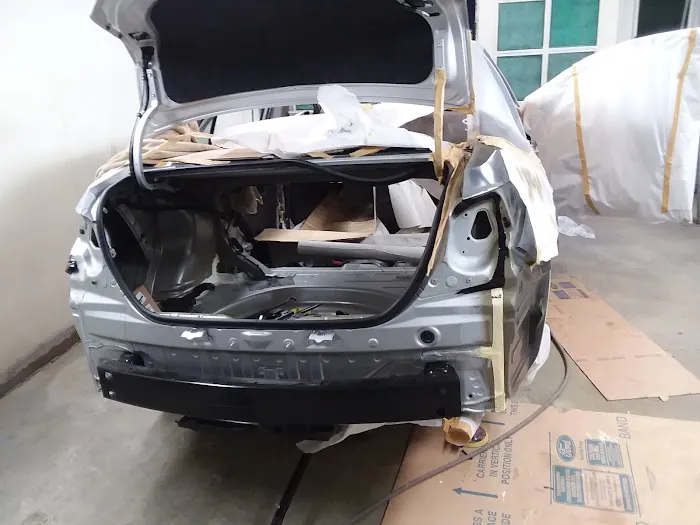 M K's Auto Body 1