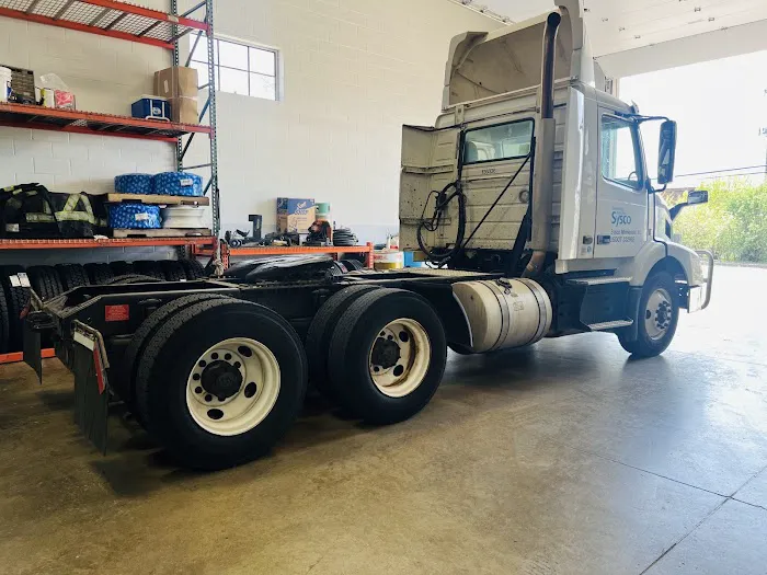 Speedy’s Truck & Trailer Repair 4