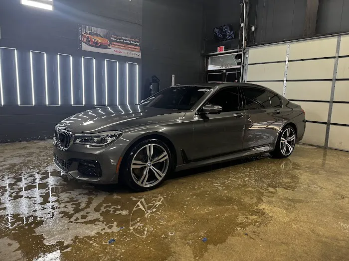 Select Car Tint & Detailing Studio 9