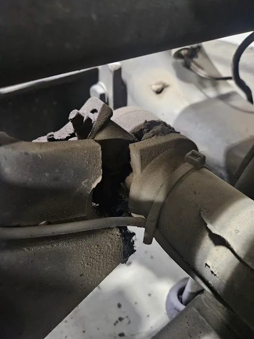 W.S.T.R inc (Western Suburbs Truck Repair) 3