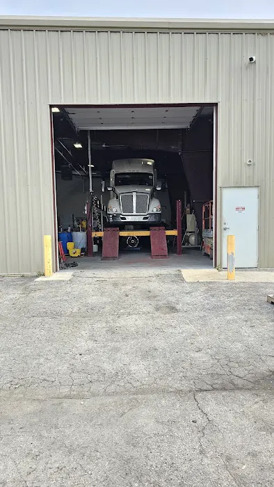 GN Truck Repair Shop LLC 8