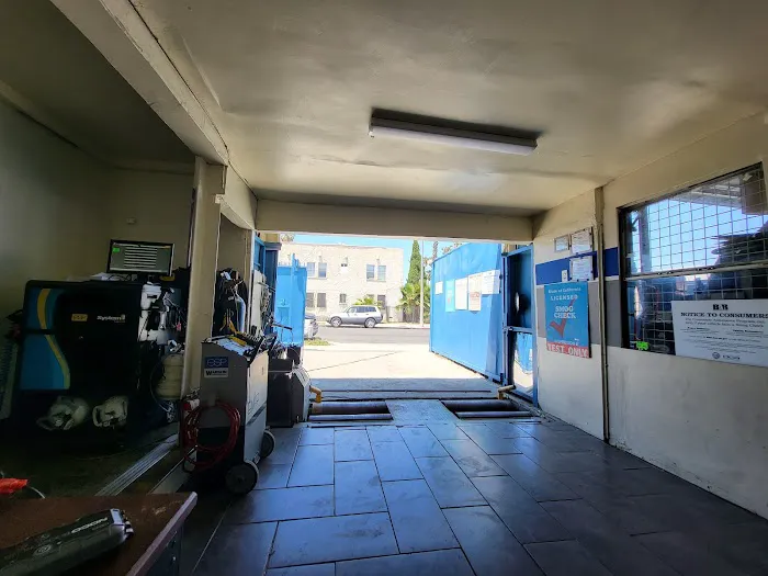 R8 SMOG CHECK 0