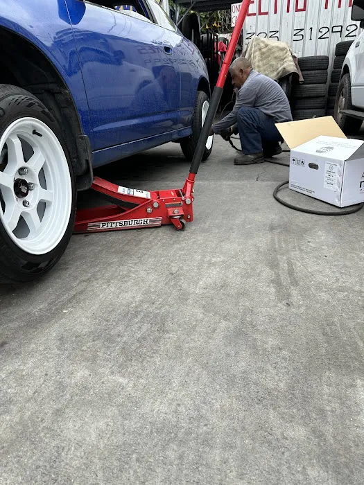 El Tio Tires 4