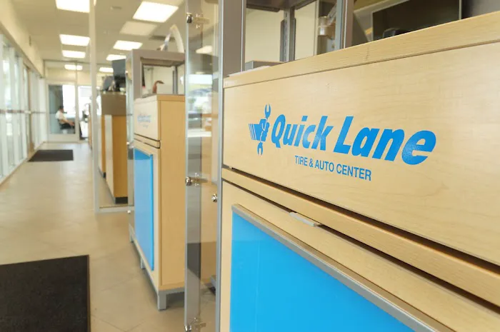 Quick Lane® at Airport Marina Ford 0