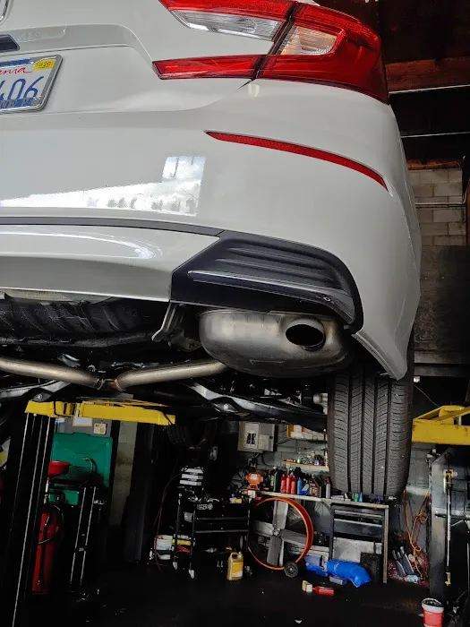 Fernandos Auto Repair 8
