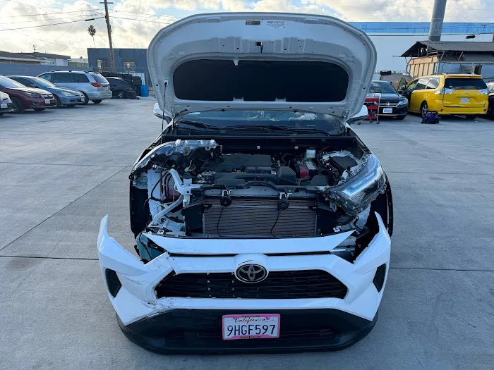 Gardena Collision Center 9