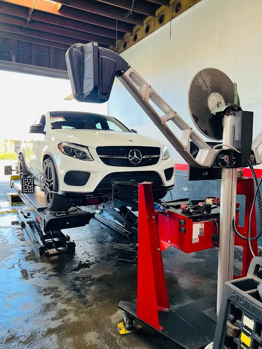 Gardena Collision Center 7