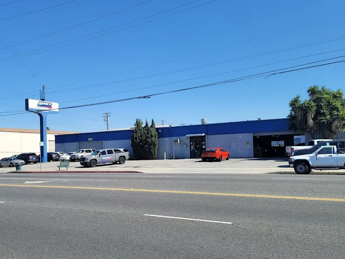 Maaco Auto Body Shop & Painting 6