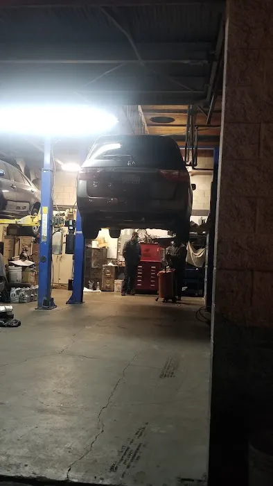 J & J Auto Repair & Body Shop 0