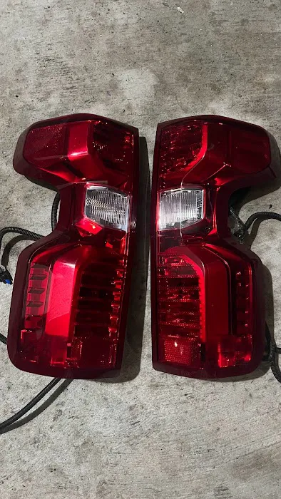 Gómez Headlights & Co. 6
