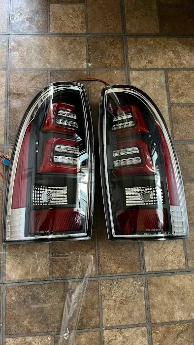 Gómez Headlights & Co. 7