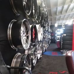 UAS Tires & Wheels ico