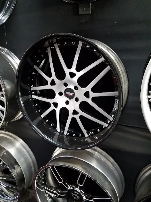 UAS Tires & Wheels 7