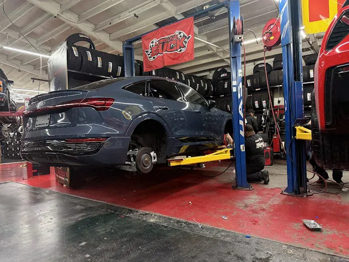 UAS Tires & Wheels 8