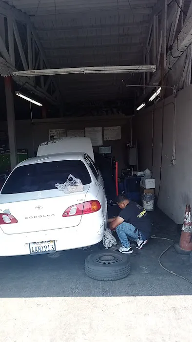 Helen's Tires 0