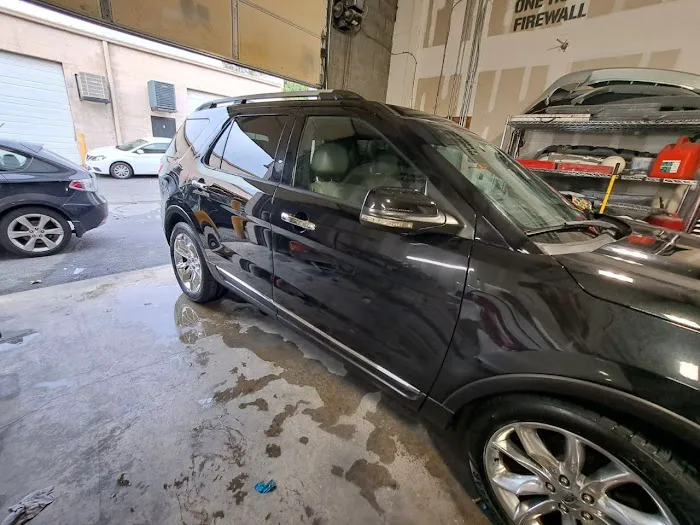 Mavi Collision Center 2