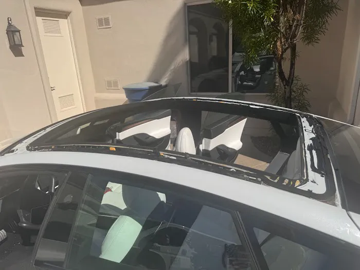 Lucid Auto Glass & RV 5