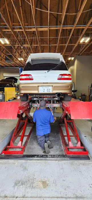 C U AUTO CENTER 2